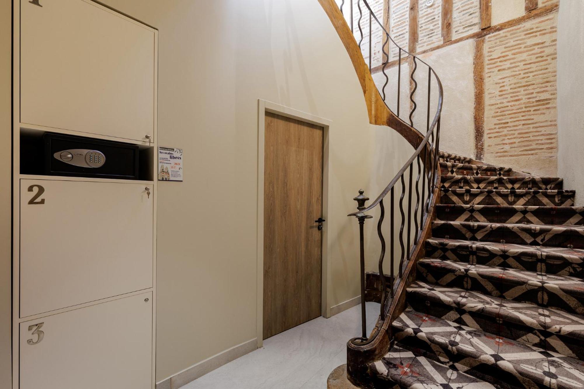 Hotel Cloitre - Entree Autonome, Reception En Ligne - Encore Mieux Orleans Exterior photo