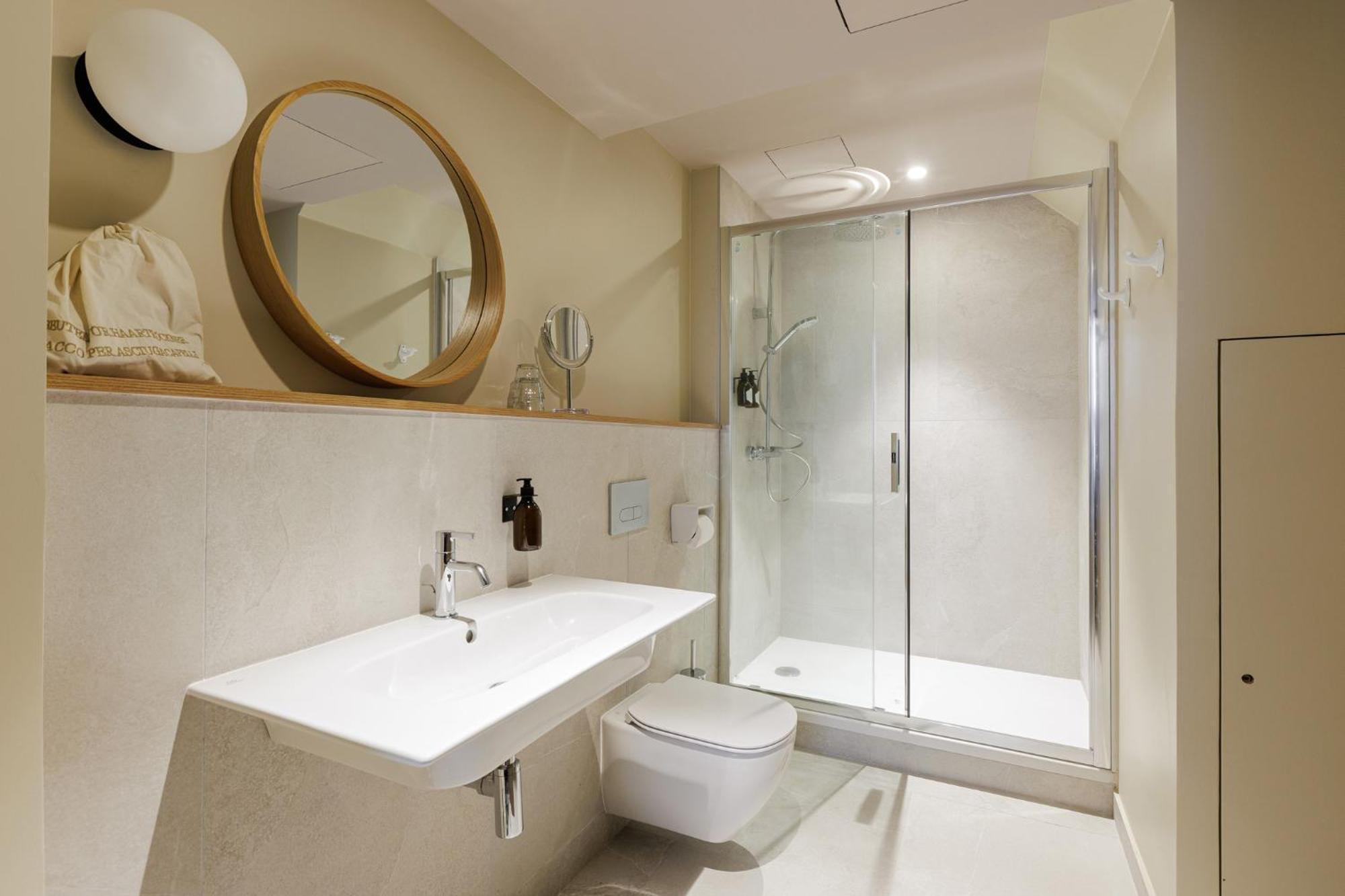 Hotel Cloitre - Entree Autonome, Reception En Ligne - Encore Mieux Orleans Exterior photo