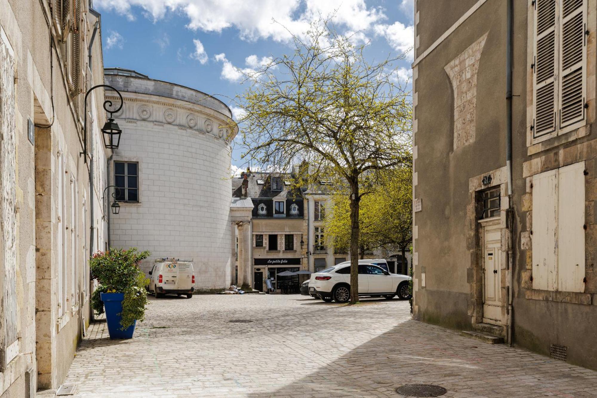 Hotel Cloitre - Entree Autonome, Reception En Ligne - Encore Mieux Orleans Exterior photo