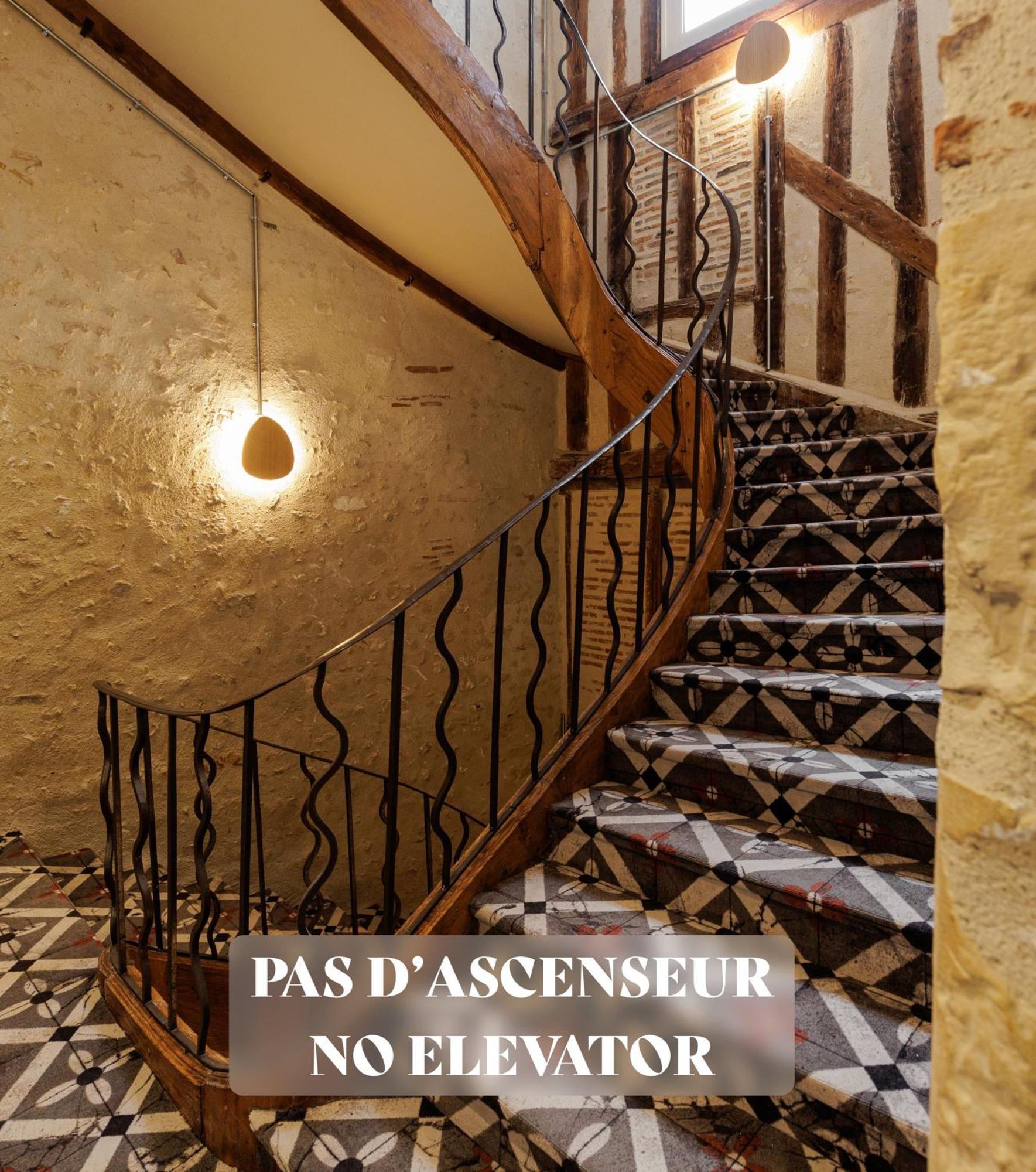 Hotel Cloitre - Entree Autonome, Reception En Ligne - Encore Mieux Orleans Exterior photo